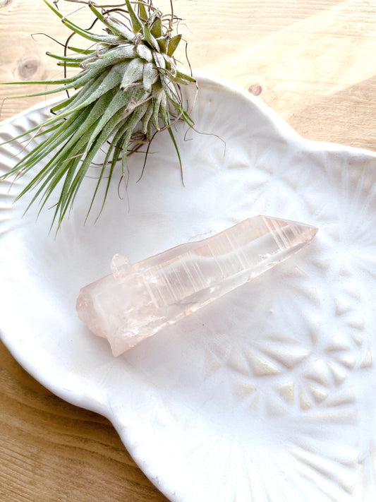 Pink lemurian seed crystal (18000)【LE008】