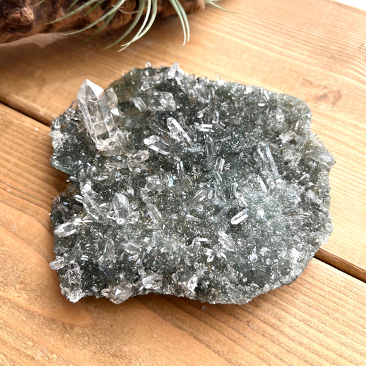 Manihar quartz cluster 【MH001A】