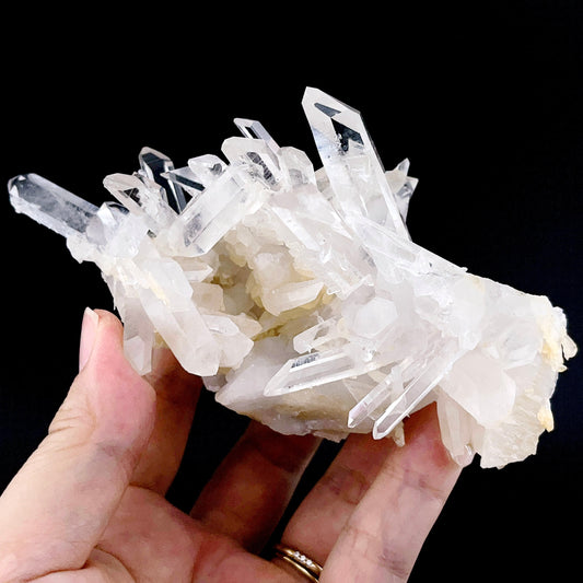 Arkansas quartz cluster 【AS002F】