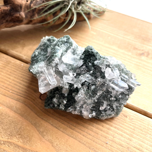 Manihar quartz cluster 【MH001B】